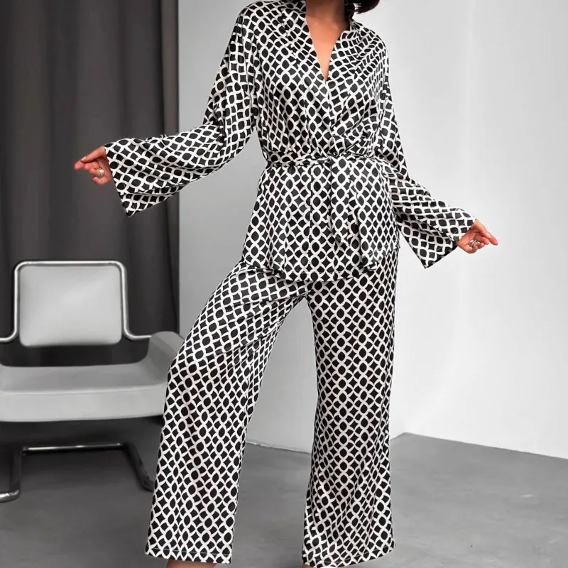 2026 European American Autumn Women's Lounge wear New Printed Loose Satin Long Sleeved Pajamas Two Piece Set XL Size Two Pieces