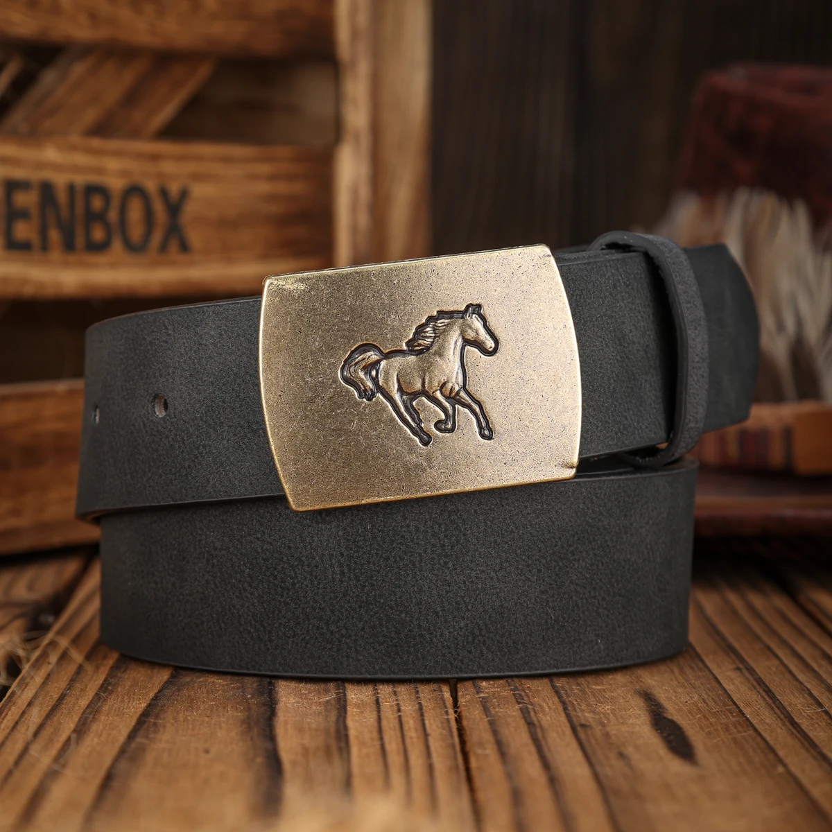 A PU Belt Suitable for Both Men and Women, Combining the Style of Western Denim and Retro, Is Perfect for Daily Casual Outings