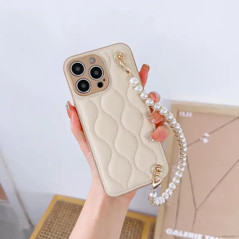 

High Quality Luxury Phone Case For iPhone16 14 13 12 11 15 ProMax Plus + Cover Pearl Bracelet For iPhone15 16 ProMax XS XR 7P 8P