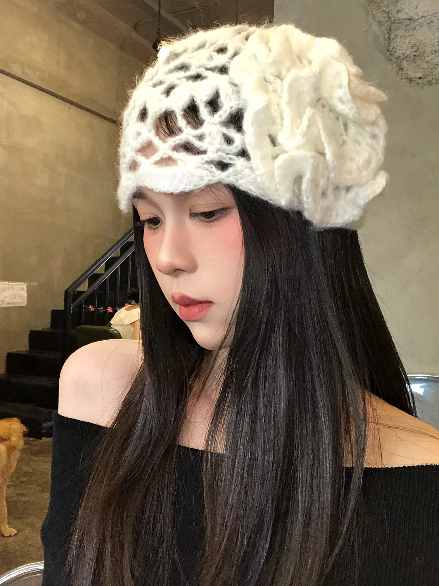 Korean Style Floral Knitted Hollow out Tunic Hat for Women Early Autumn New Fashion Breathable Small Face Effect Pull over Cap
