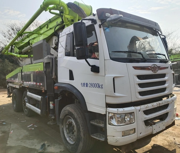 ZLJ5280THBJE Pump Truck 40m 56 M 52M Concrete Pump High End Chassis