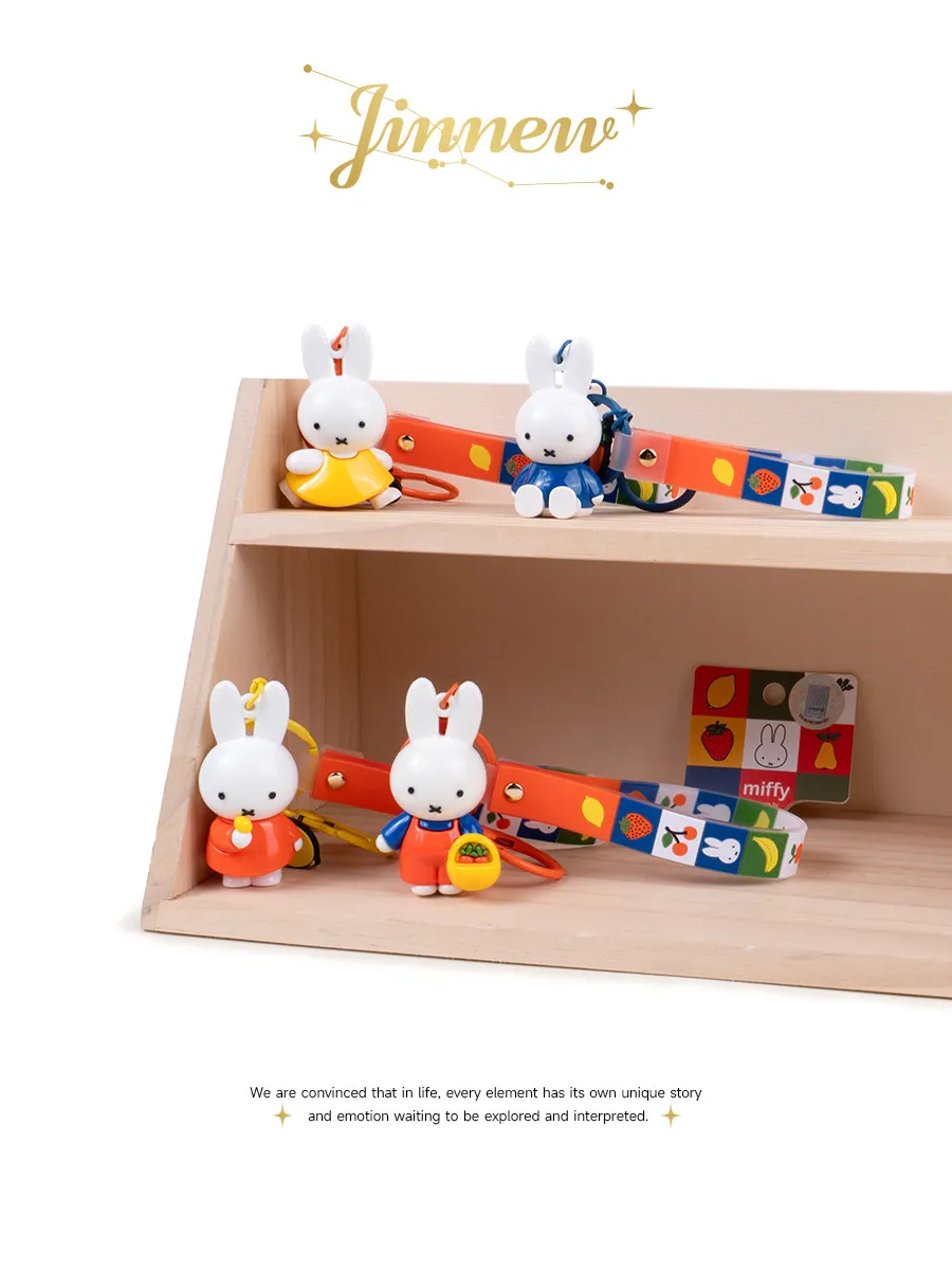 Cartoon Miffy Früchte-Serie Schlüsselanhänger 3D Weicher PVC-Anhänger mit Schlüsselband Erdbeer-Zitronen-Charm für Rucksack-Dekoration Geschenk