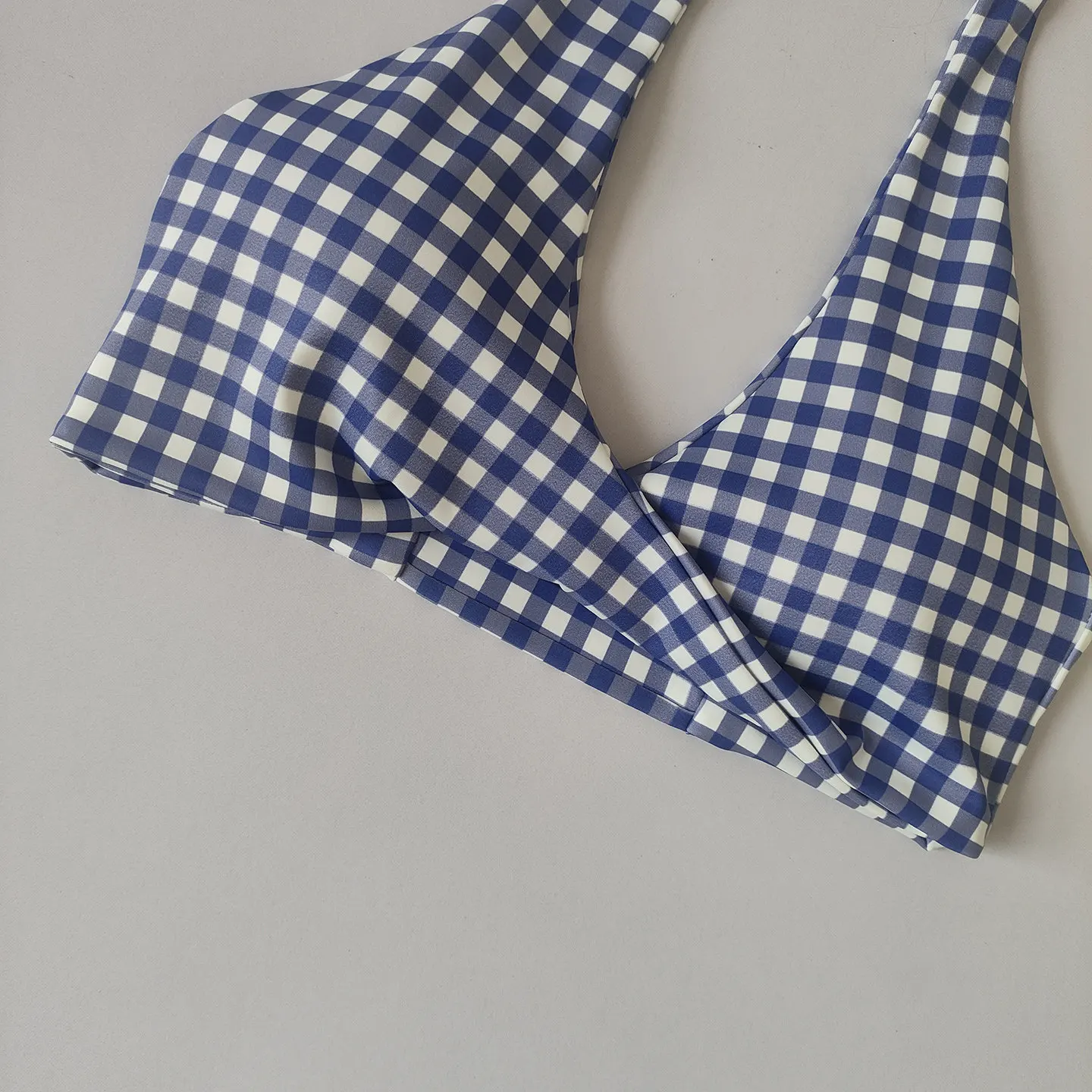 Sport-BH mit Polka-Dot-Muster für Damen, Fitness-Top mit Neckholder, schöner Rückenpartie, Push-up-Effekt, freiliegender Brust, Pilates-Top, Yoga-Bekleidung, Lauf- und Fitness-BH – Detail 12