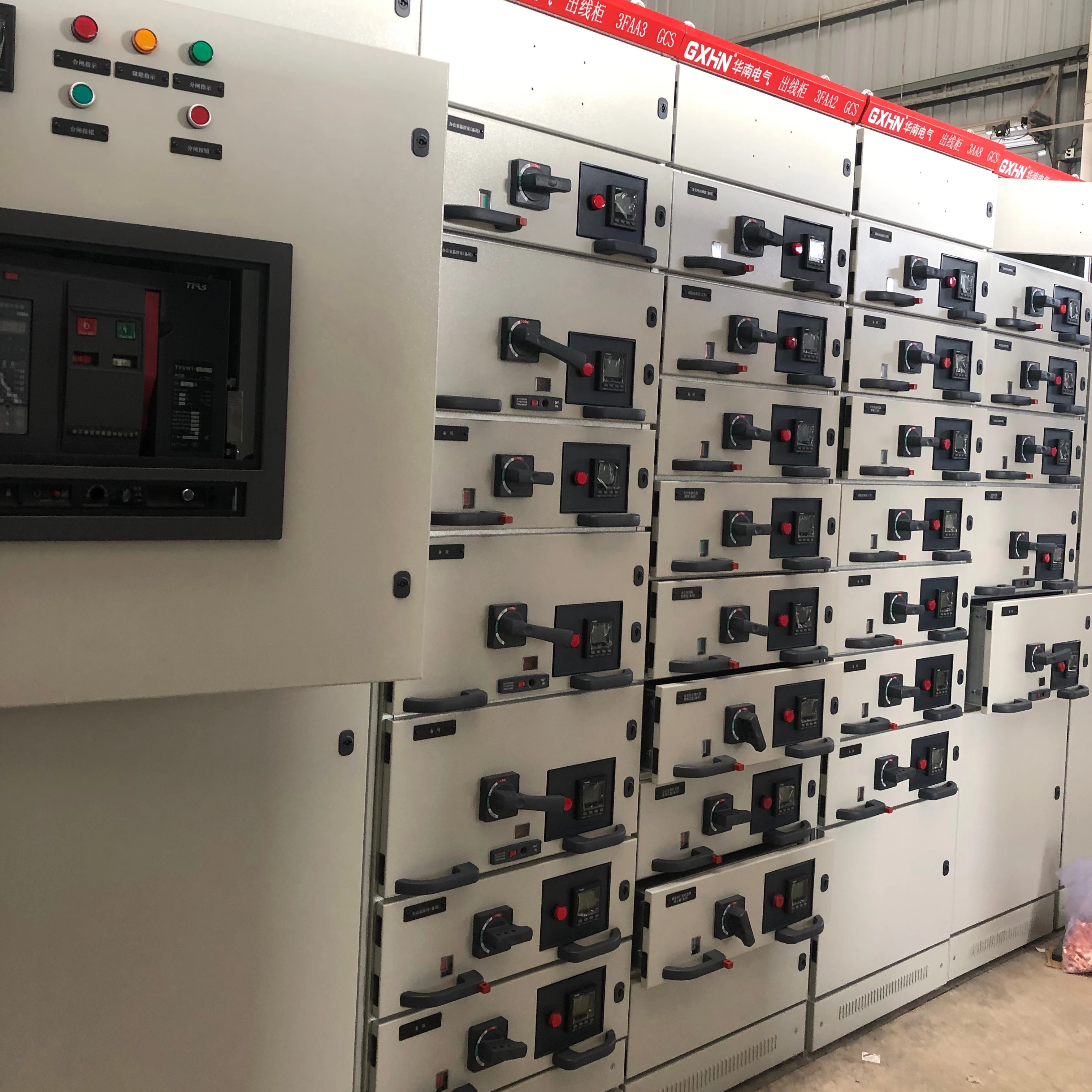 

Custom 3-Phase Low Voltage Iron Electrical Circuit Breaker Distribution Box Power Equipment