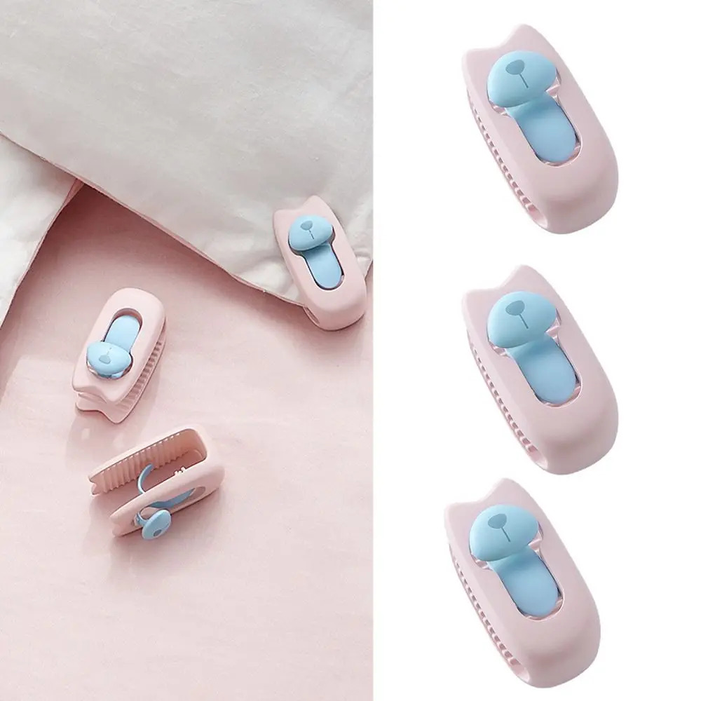 

6Pcs Nonslip Quilt Clip Easy to Use Invisible Bed Sheet Grippers Clips No Damage Design Duvet Clips Duvet Covers