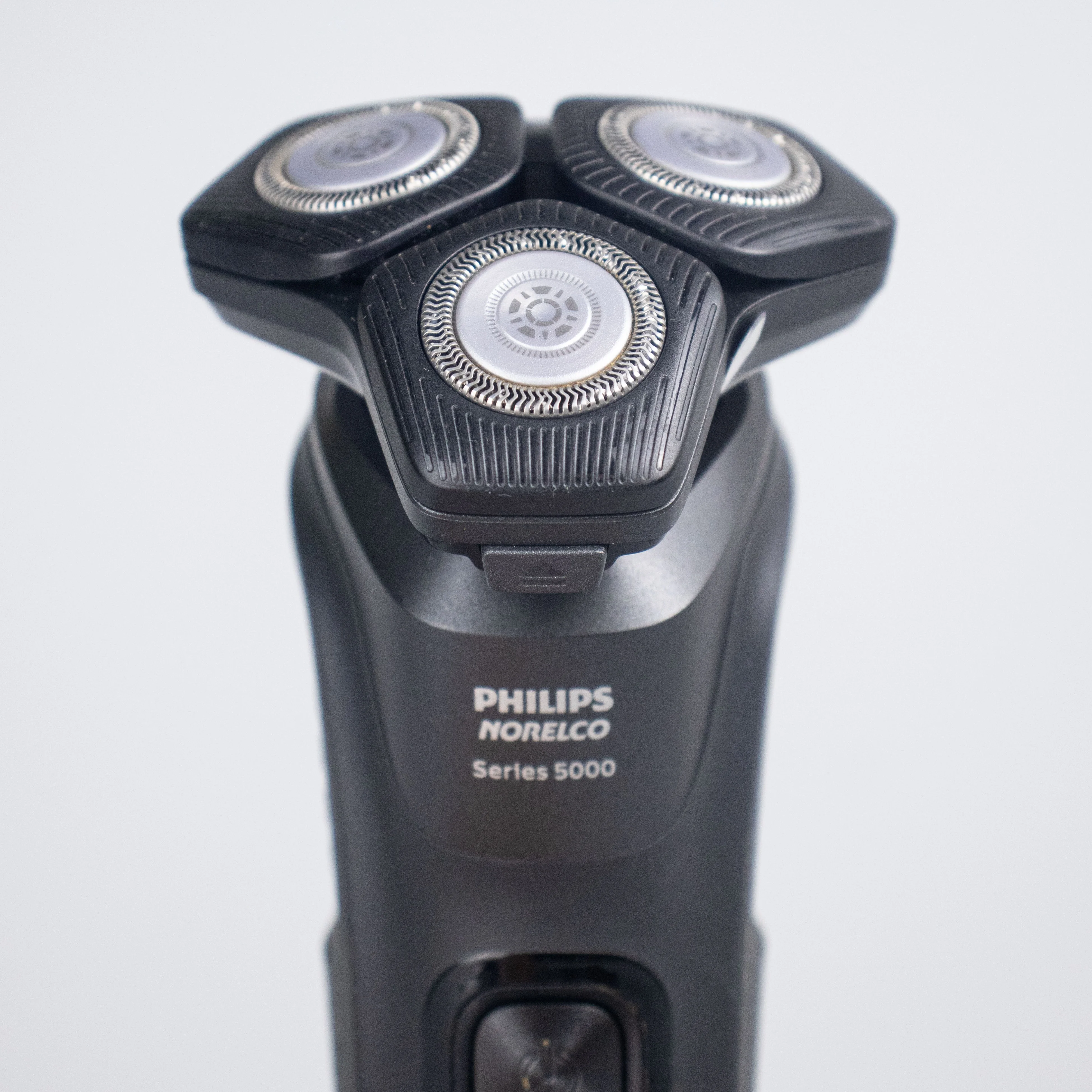 Philips Norelco Razor Shaver  series 5000 S5588, SteelPrecision Blades