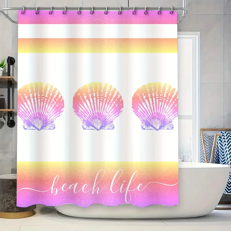 

Восхитительная розовая занавеска для душа с акварельными цветочными рисунками добавляет элегантность к вашему декору ванной комнаты