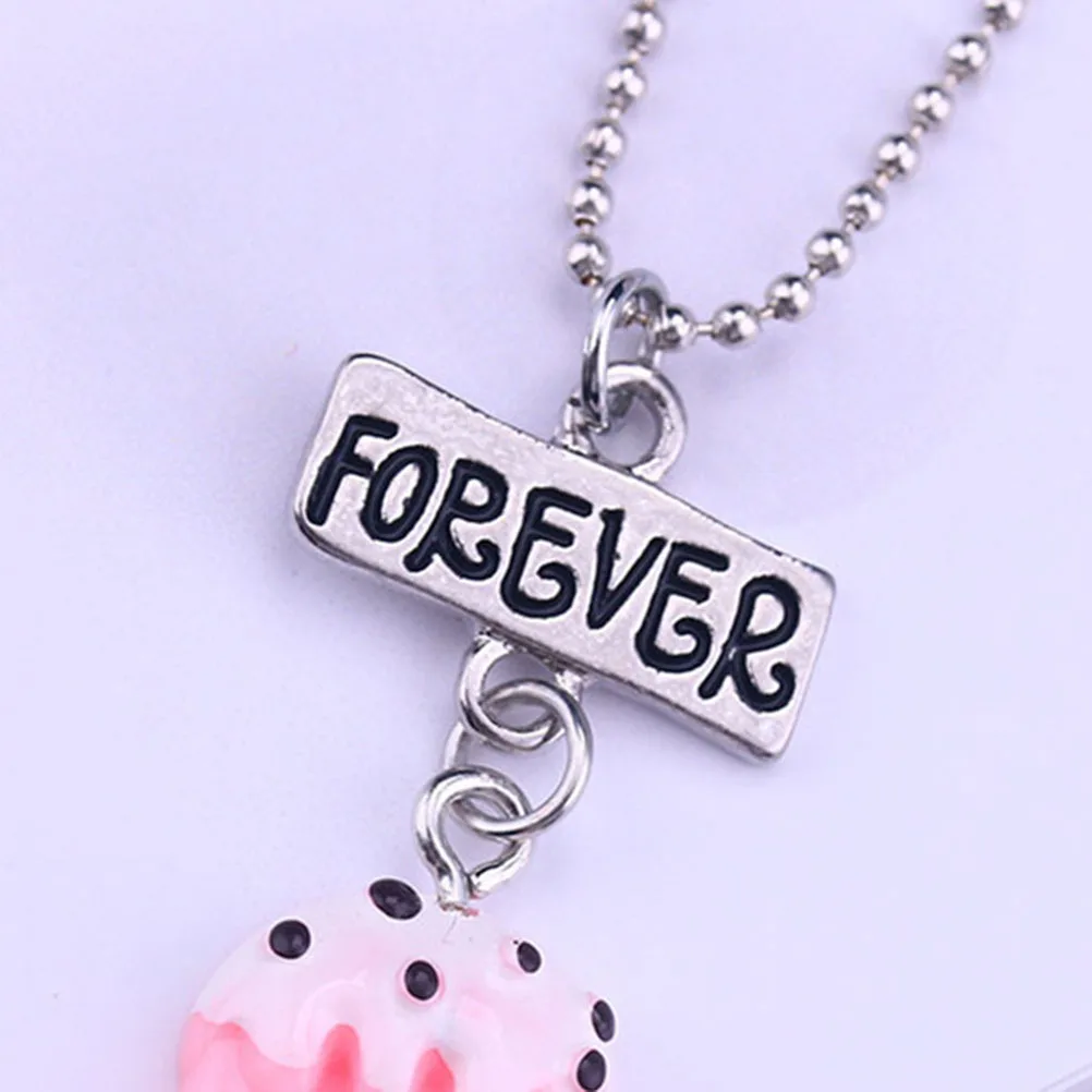 

3Pcs Friendship Pendant Necklace Resin Material Exquisite Craftsmanship Comfortable Wear Ideal Gift for Any Occasion