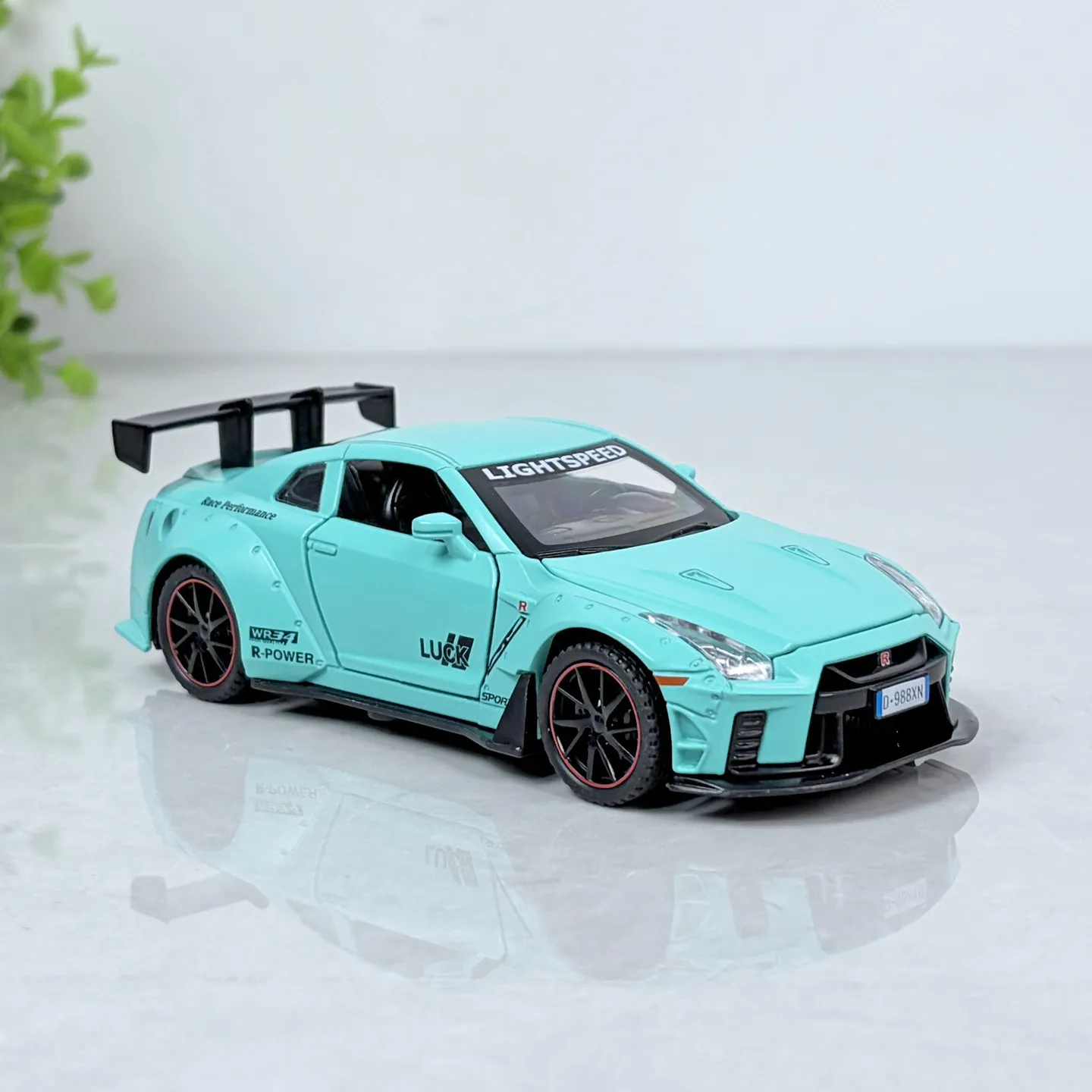 1:32 GTR R35 Sports Car Simulation Diecast Car Metal Alloy Model Car Children's Sound Light Toys Collection Gifts