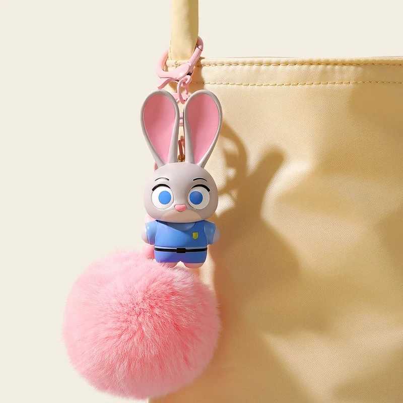 Zootopia أرنب ضابط الشرطة جودي كرة صوفية دمية حقيبة قلادة على ظهره شماعات المفاتيح هدية عيد الميلاد