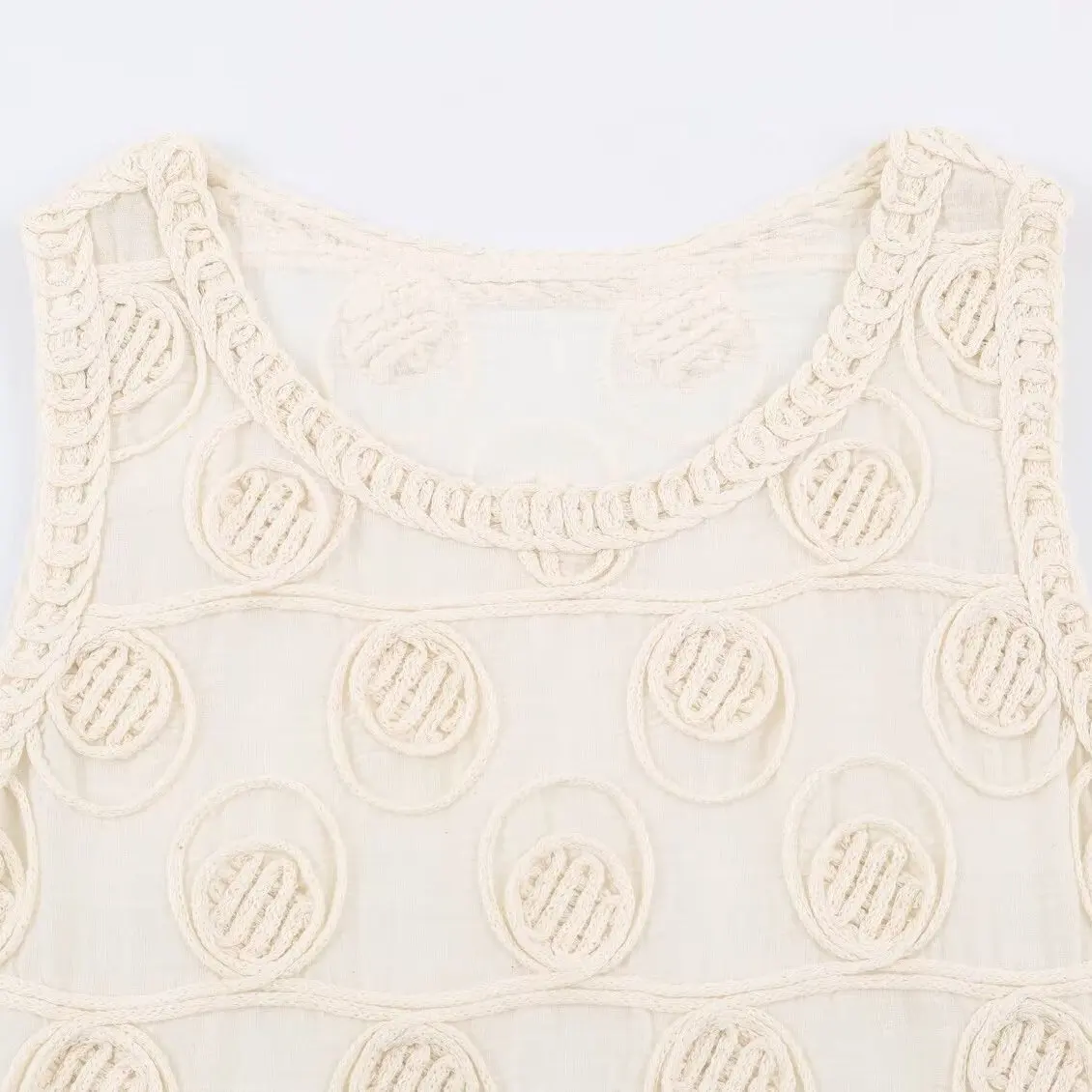 KASLEAD New Women's Retro Circle Hollow Knitted Sleeveless Outerwear Shirt Vest Fringed Loose Fit Short Length Polyester