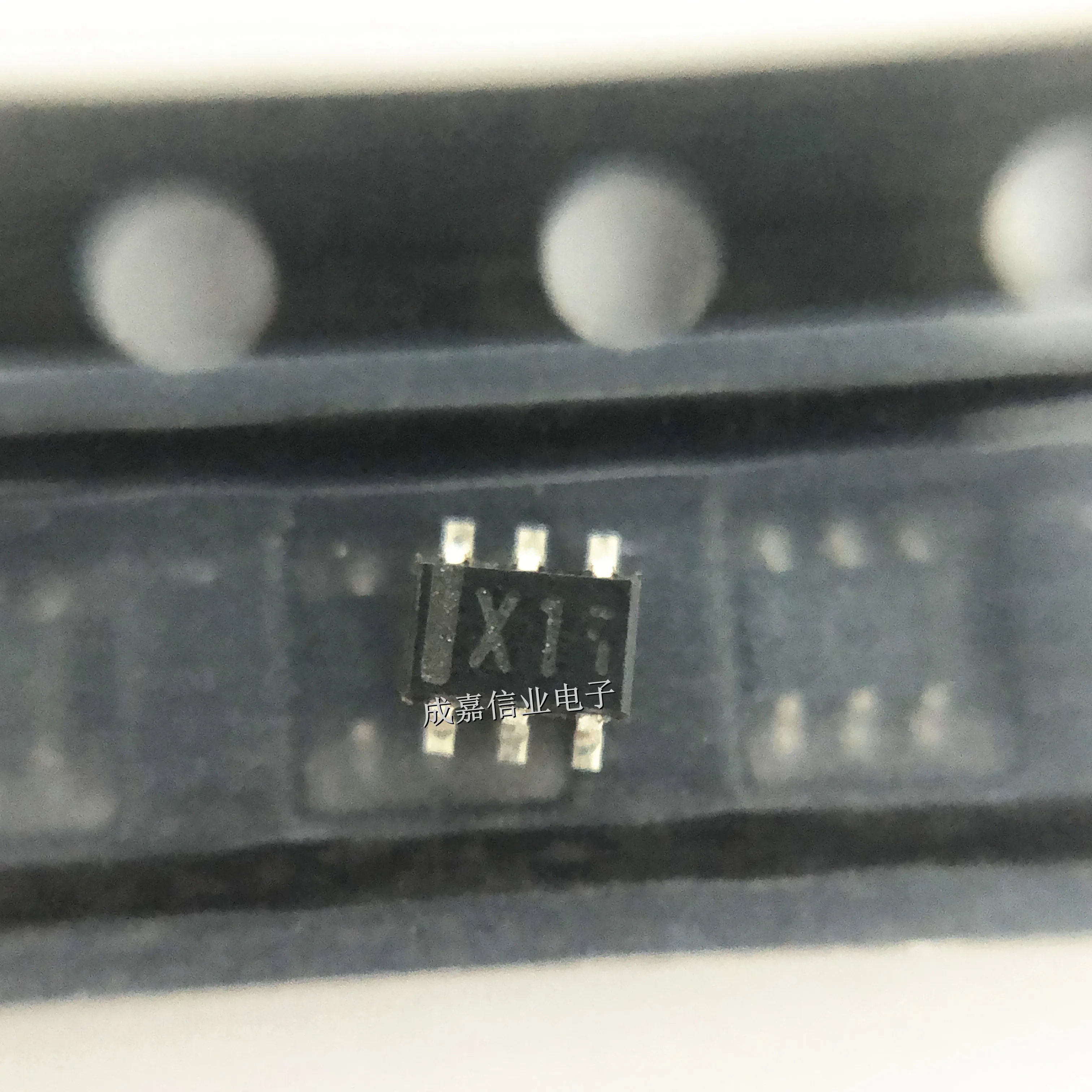 100pcs/Lot UMX1NTN SOT-363-6 MARKING;X1 Bipolar Transistors - BJT DUAL NPN 50V 150MA
