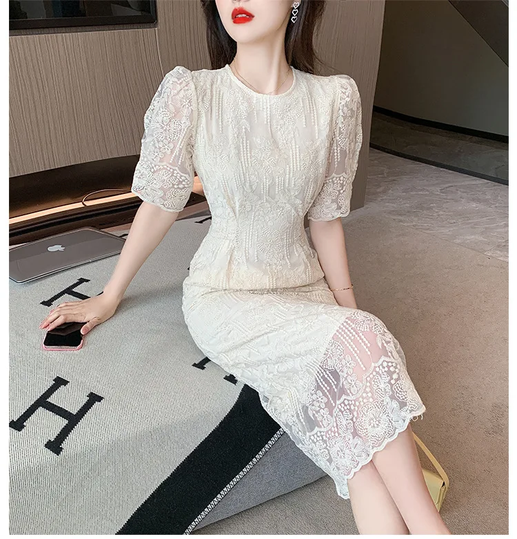 Summer and Autumn Casual Pure Color Commuting Temperament Bubble Sleeves Slim Fit One-Step Lace Dress