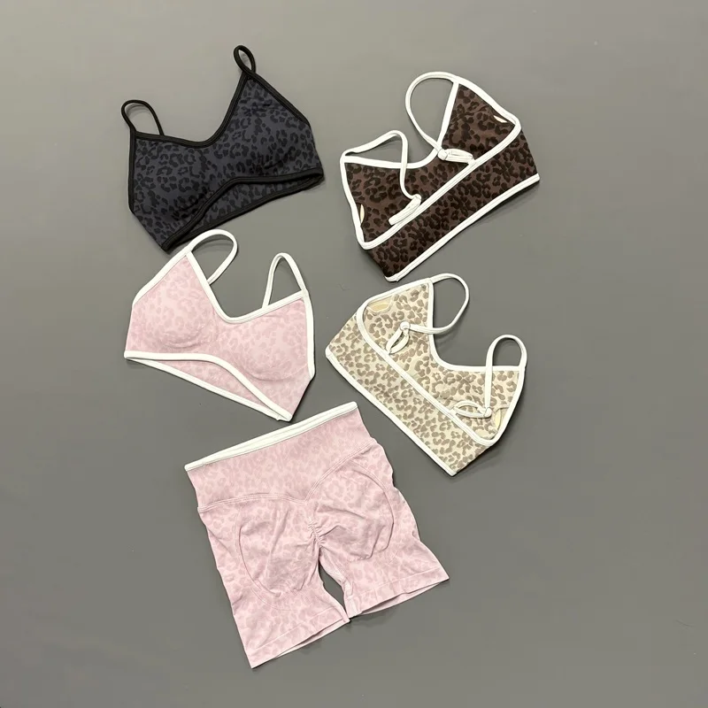 WOmen Gym Set Seamless Leopard Print Spaghetti Strap Sports Bra Leopard Scrunch Butt Yoga Shorts Running Fitness Workout Sets