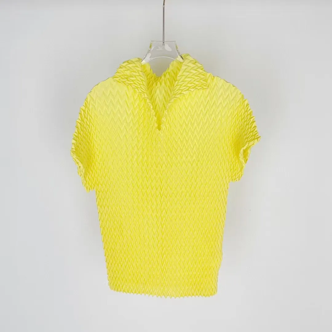 Miyake Pleated T-shirt 2025 Summer New Wave Line Lapel T-shirt Female Elegant Solid Hundred Loose Thin Short-sleeved Tops Female
