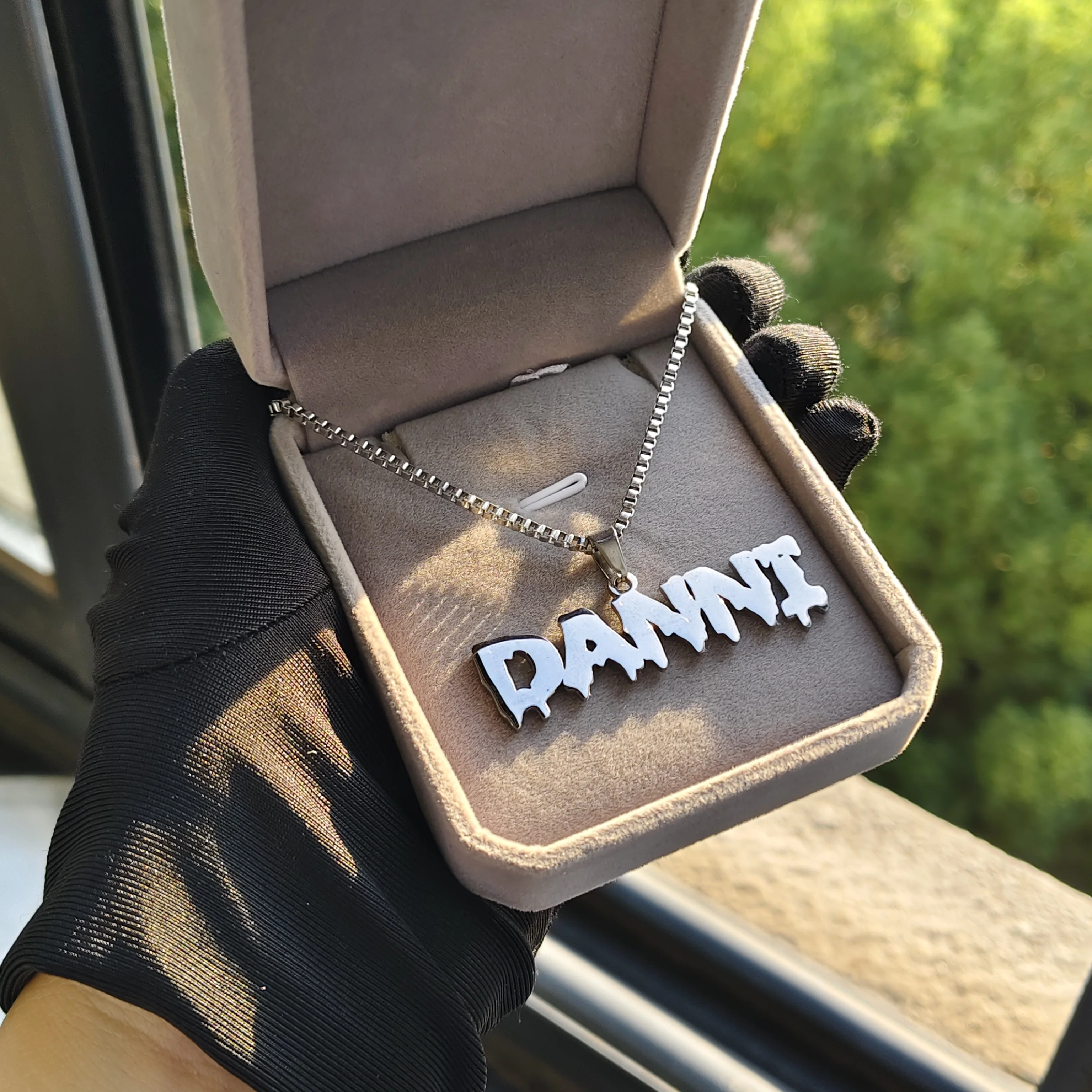 

DHQH 2025 Wholesale Customized Name Silver Necklace Personalized Letter Pendant Necklace Birthday Gift Manufacturer Direct Sales