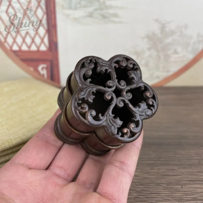 

Antique-style Copper Incense Burner with Plum Blossom Design Home-use Retro Incense Burner Ornament