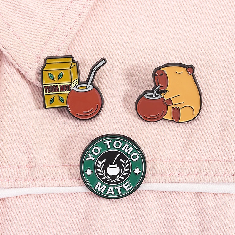 Divertido capibara bebida Yerba Mate alfileres esmaltados YO TOMO té de hierbas broches de Metal solapa mochila insignia joyería regalos para amigos