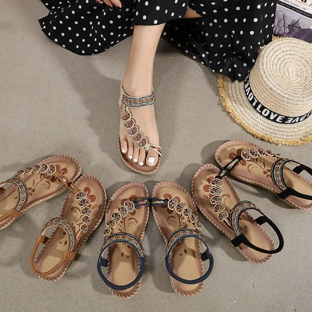 

Retro Crystal Bohemia Style Sandals Heart Flower Flat Sandals Women Outdoor Beachwear Flip Flop Sandals Female