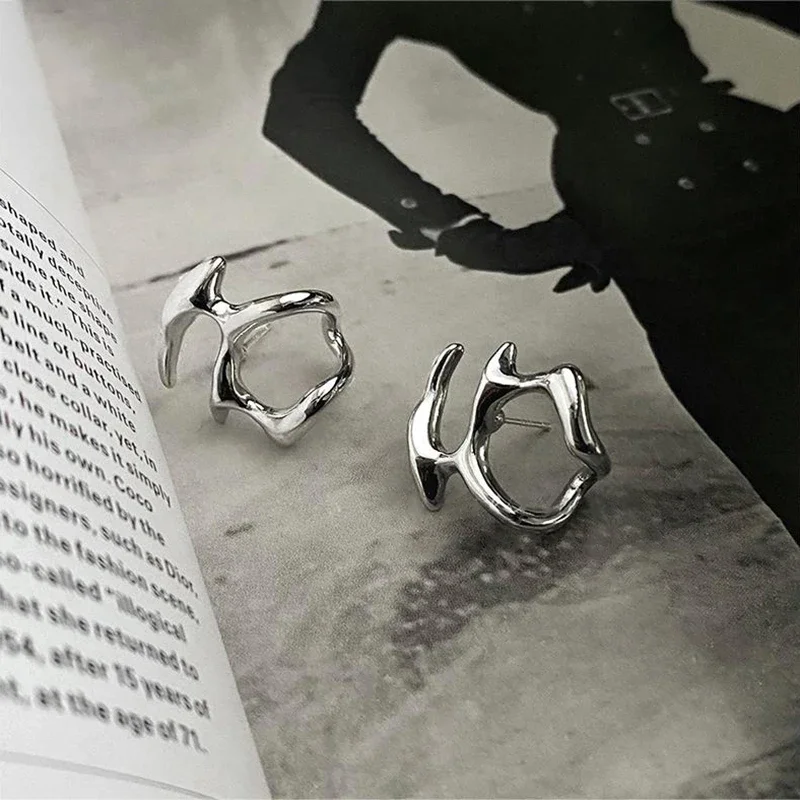 Trendy Irregular Liquid Earrings for Women, Punk Hip-Hop Style, Dainty Metal Clip-On, Simplistic Accessory Present