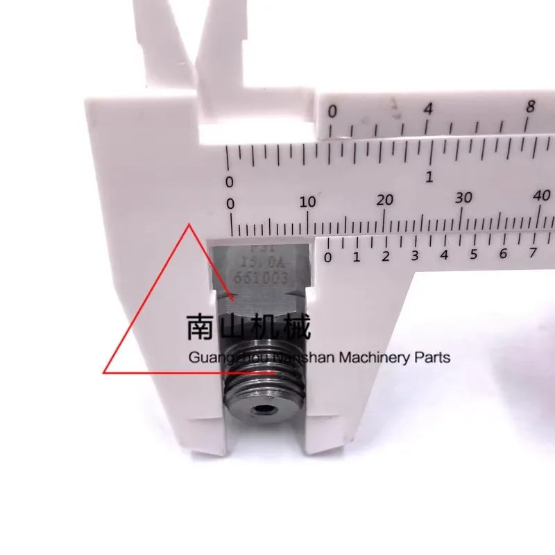 Sany LiuGong, XCMG Lingong LOVOL Engine Oil Pressure Sensor 661003 Pressure Switch Excavator Parts