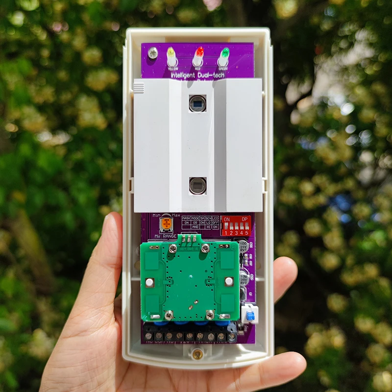 Bedrade Outdoor Waterdichte Huisdier Immuniteit Magnetron & Infrarood Motion Sensor Detector Voor Smartlife Huis Beveiliging