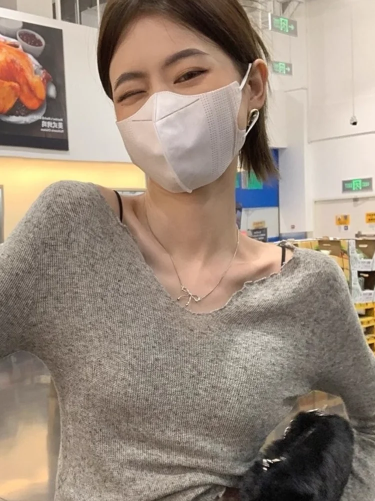 

Slim Fit Long Sve V-Ne T-irt Women's Inner Wear Early Spring 2026 New Sle Wooden Base irt Trendy ort Top