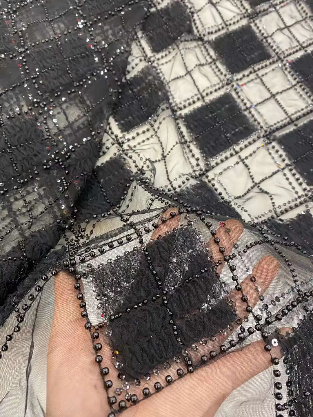 New Design High Quality 2023 African Nigerian Beads Lace Fabric Embroidery Tulle Sequins Groom Dress Lace Fabrics For Sewing