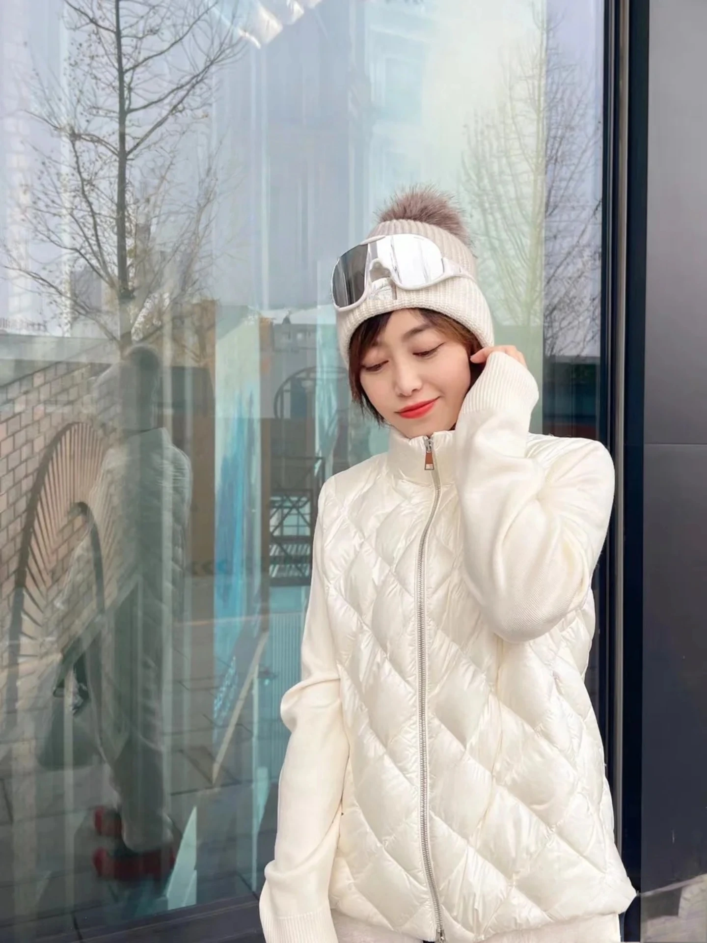 

Легкая куртка из гусиного пуха и вязаной шерсти с воротником-стойкой, ромбовидным узором, универсальная верхняя одежда для женщин, стильный и простой дизайн