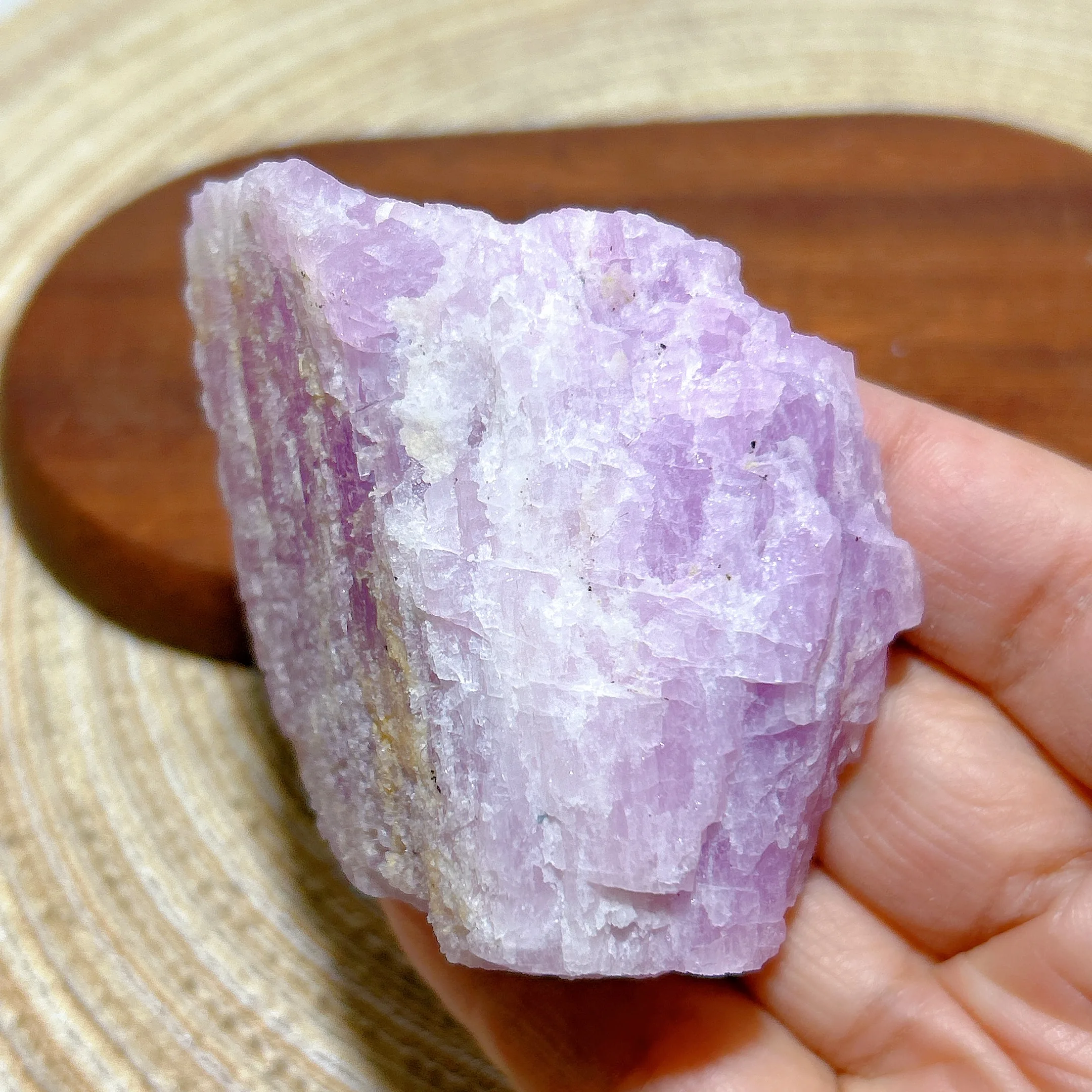 Healing Natural Crystal Kunzit - Lighting Effect Home Decor ulasan dan harga