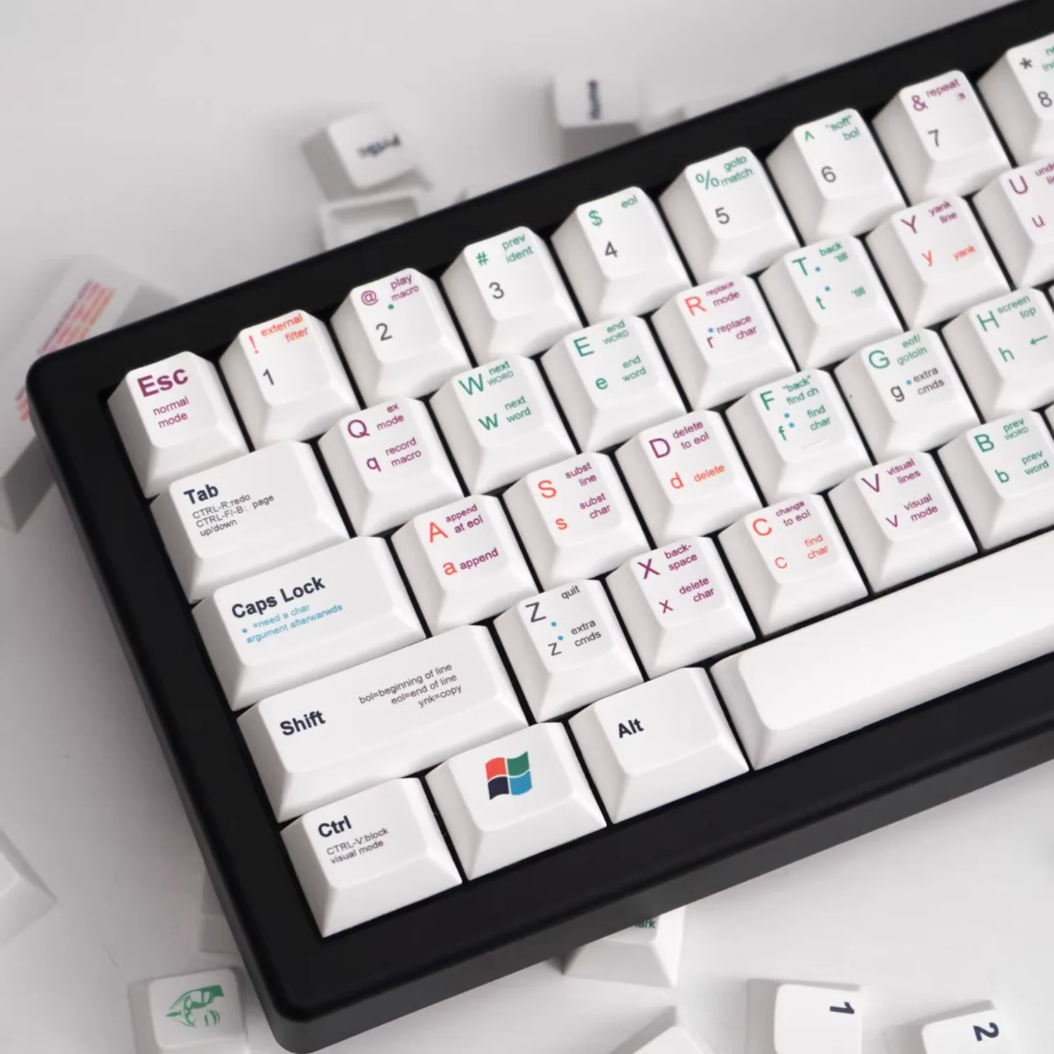 

Mechanical Keyboard Simple Personality White Cherry Keycaps 139 Keys PBT for 60/64/84/98/108 Game Mechanical Keyboard MX Switch