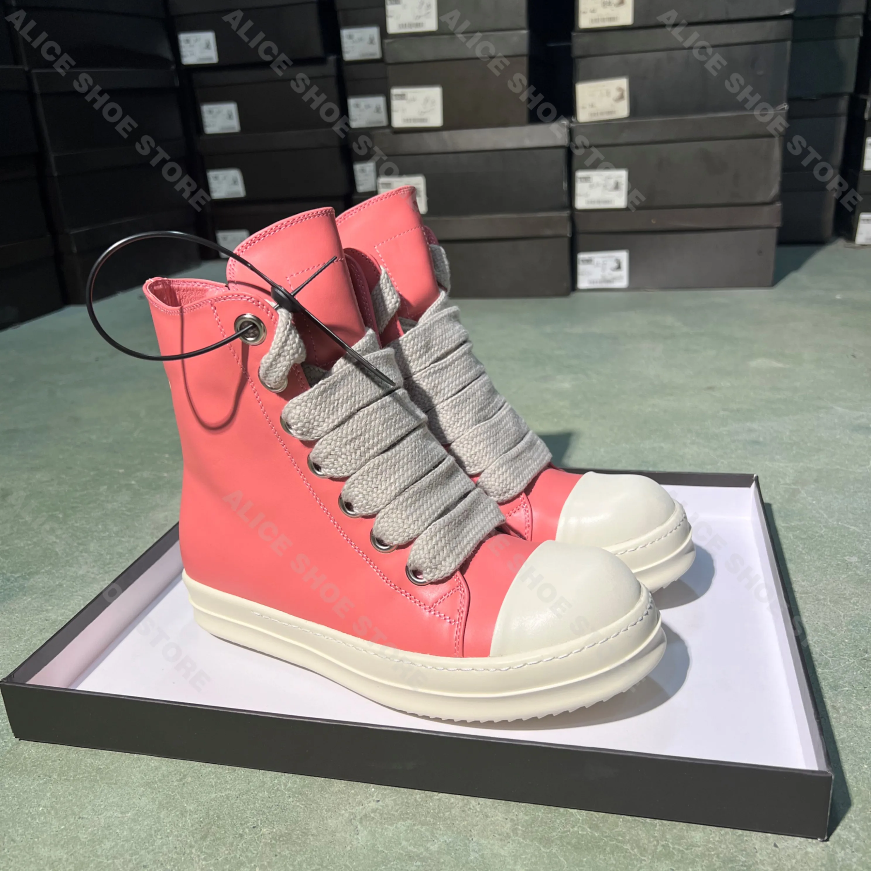 

Brand Casual Men Shoe High Top Women Sneaker Jumbo Lace-up Dress Shoe Light Red Leather Boot Zipper Luxury Thick-sole Ankle Boot