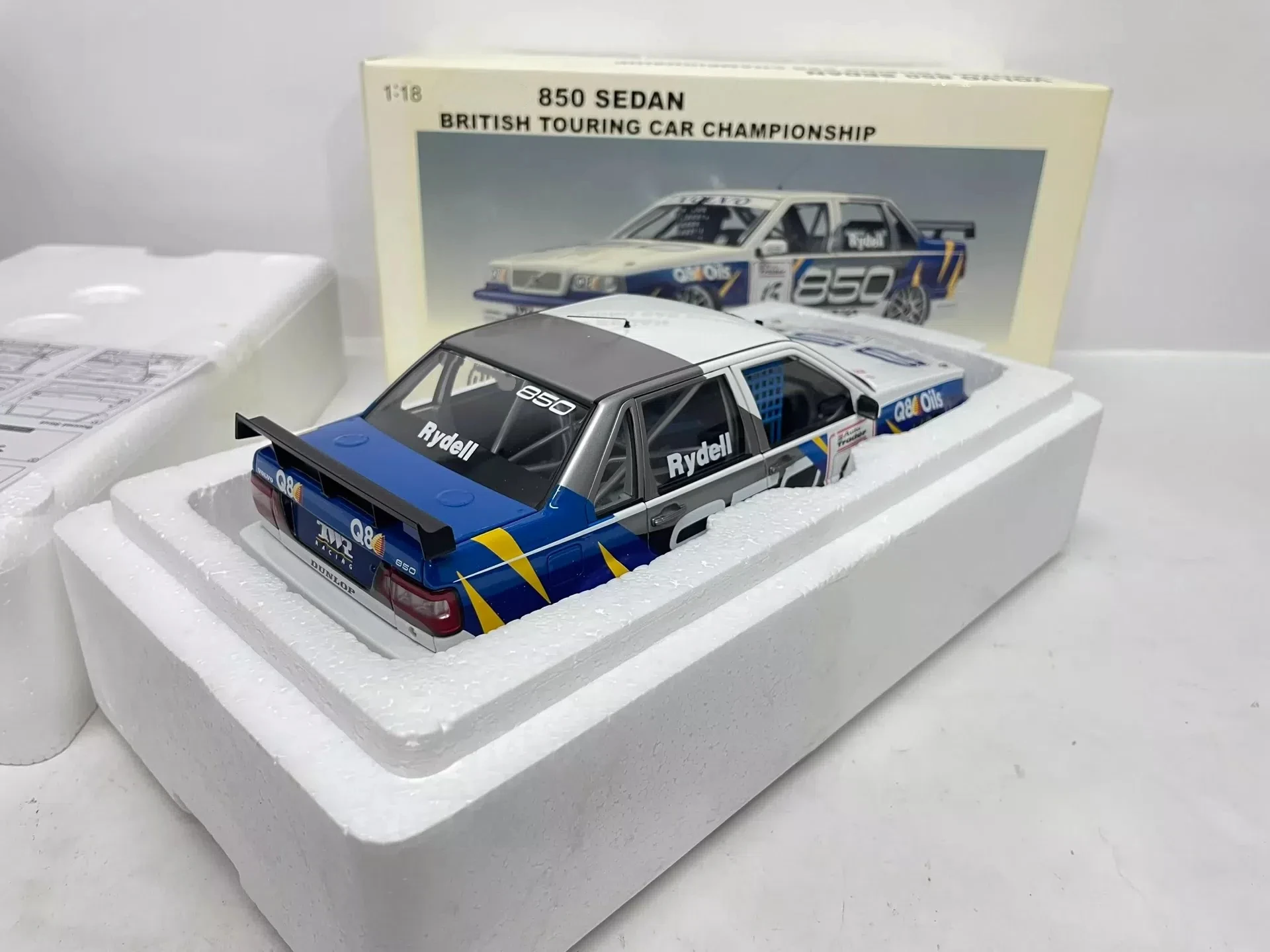 Autoart 1:18 850 Sedan BTCC #15 Simulation Limited Edition All Open Alloy Metal Static Car Model Toy Gift