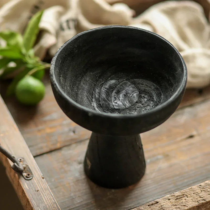 Schwarzes kleines Obsttablett mit hohen Füßen, Dekoration für Trockenobsttabletts, Snacktablett aus Massivholz, Retro-Süßigkeitentablett aus altem Holz