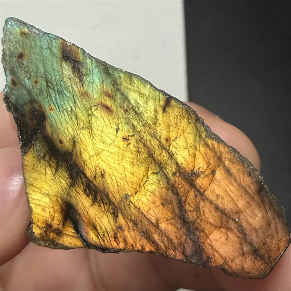 1SET 2PCS Natural Bright Golden Yellow Light Sliced Labradorite Ornaments Blue Green Purple Pink Light Labrador Stones Blocks