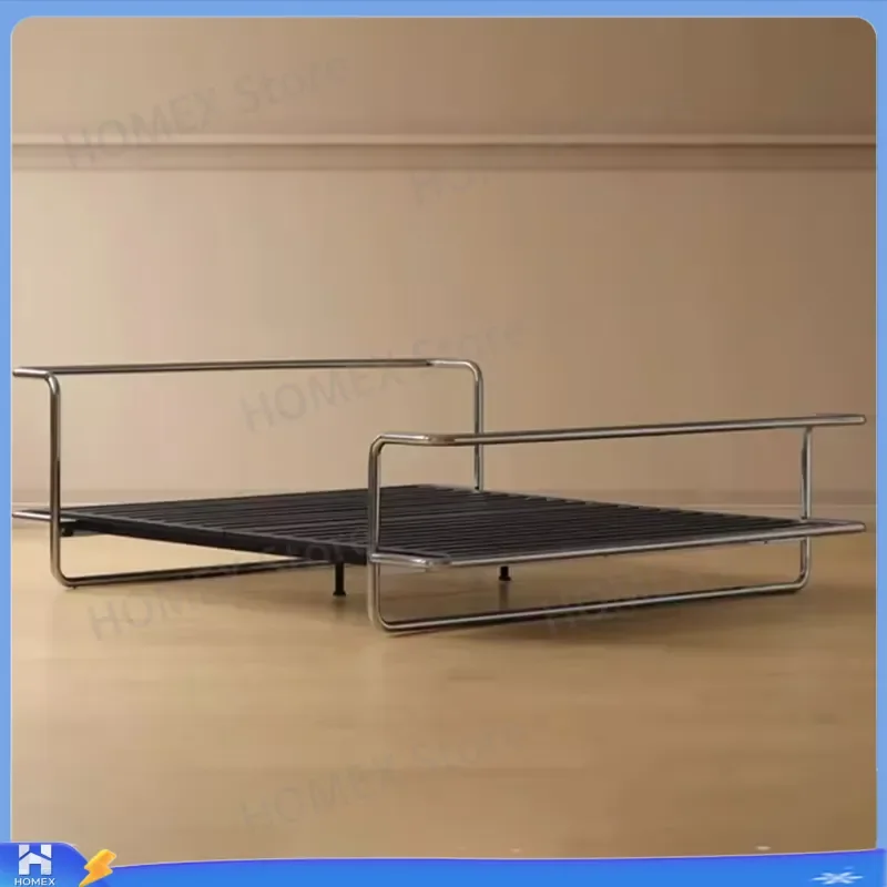 Modern Queen Size Metal Bed Frame Iron Steel Platform Bed Vintage Style Sturdy Bedroom Furniture Easy Assembly 157x207cm