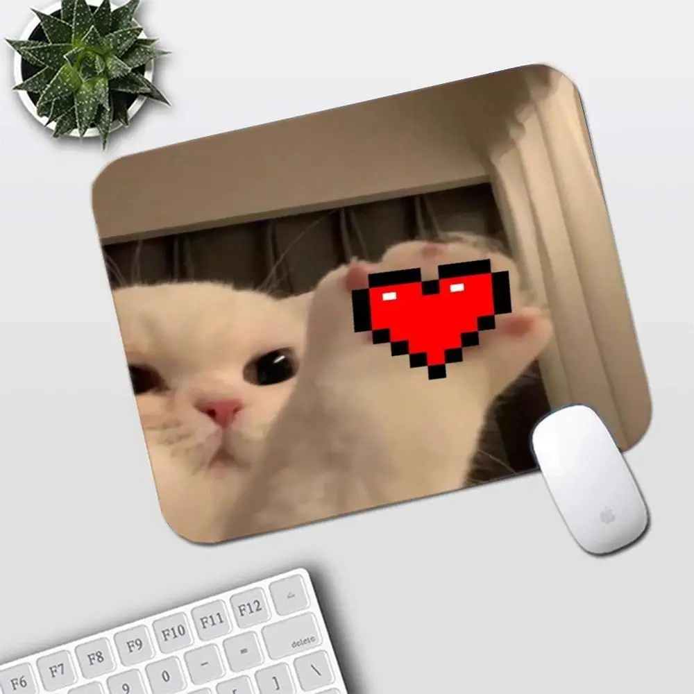 Mousepad Adorable Cat Making Heart Paw Gesture Table Mat For Office Desktop Laptop Game Card Pad Playmat