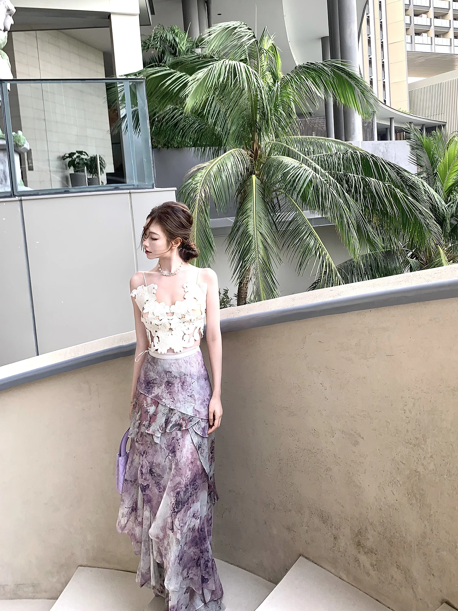 

Новинка ранней весны: Женский облегающий топ Amor Velvet Emed с вырезами и бретелями, для повседневной носки, цветной жилет