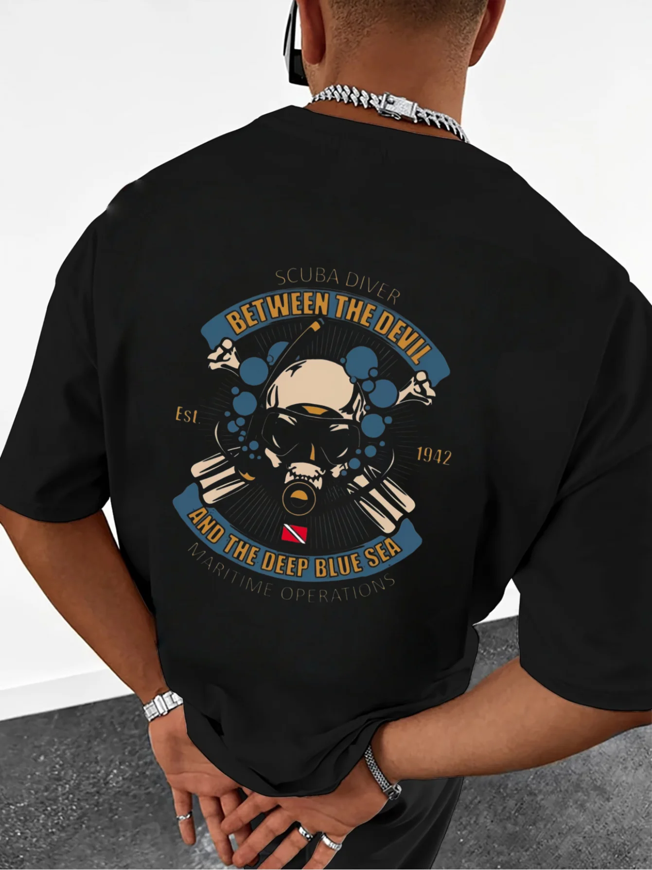 Men'S Diver Print T-Shirt Vintage 1952 Diving Art Design with Between The Devil and The Deep Sea and Endangered Marine Life