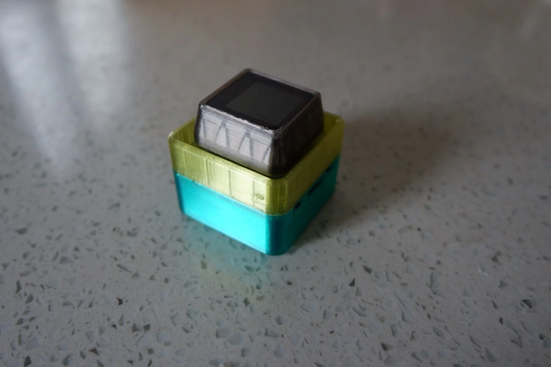 magiclick-プログラマブル-メカニカル-キーボード、085-インチ-カラー-スクリーン、esp32-s3-wi-fi-ble-搭載-arduino-micropython-を学ぶ