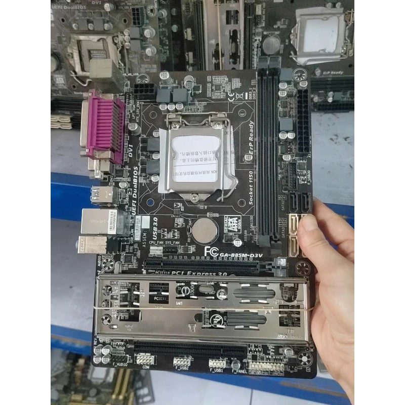 used for GIGABYTE B85M-D3V Used Board With I/O Shield Two Versions Random Delivery LGA1150 DDR3