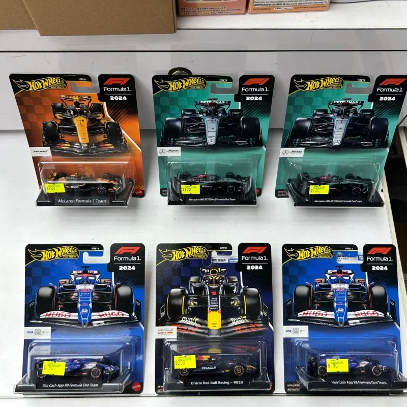 รถฮอตวีลส์ของแท้ HRV11 ซีรีส์รถแข่ง F1 คุณภาพสูง ผลิตจากโลหะผสมหล่อขึ้นรูป ของสะสมรถโมเดล ของเล่นเซอร์ไพรส์