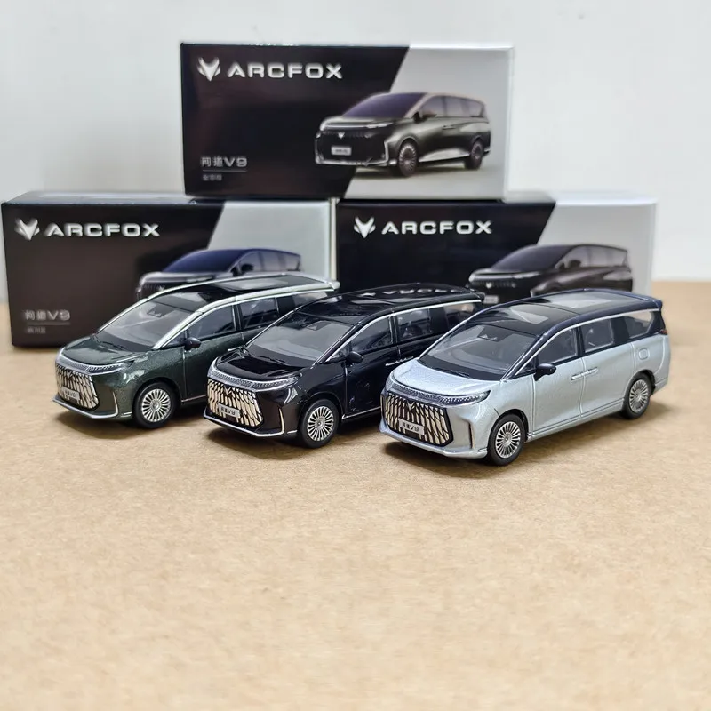 Diecast 1:64 Scale V9 ARCFOX MPV Business Car Alloy Car Model