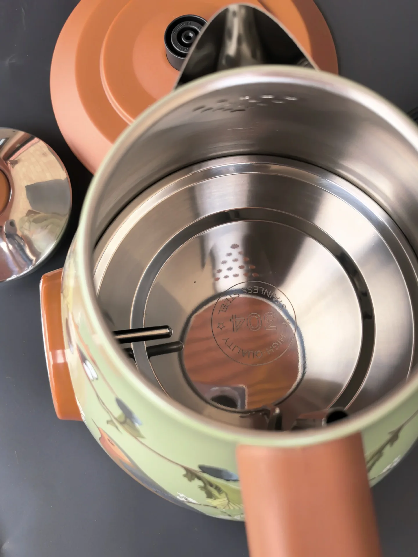 Bollitore elettrico retrò da 1850 W / 1,7 L con display della temperatura Bollitore bollente in acciaio inossidabile 304 Spegnimento automatico Teiera Utensili da cucina