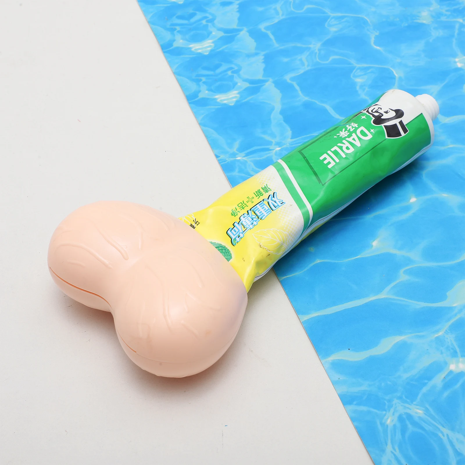 Toothpaste Squeezers Creative And Fantastic with Personality Plastic Dustproof Squeezer Bottle Protective Toothpaste Cap