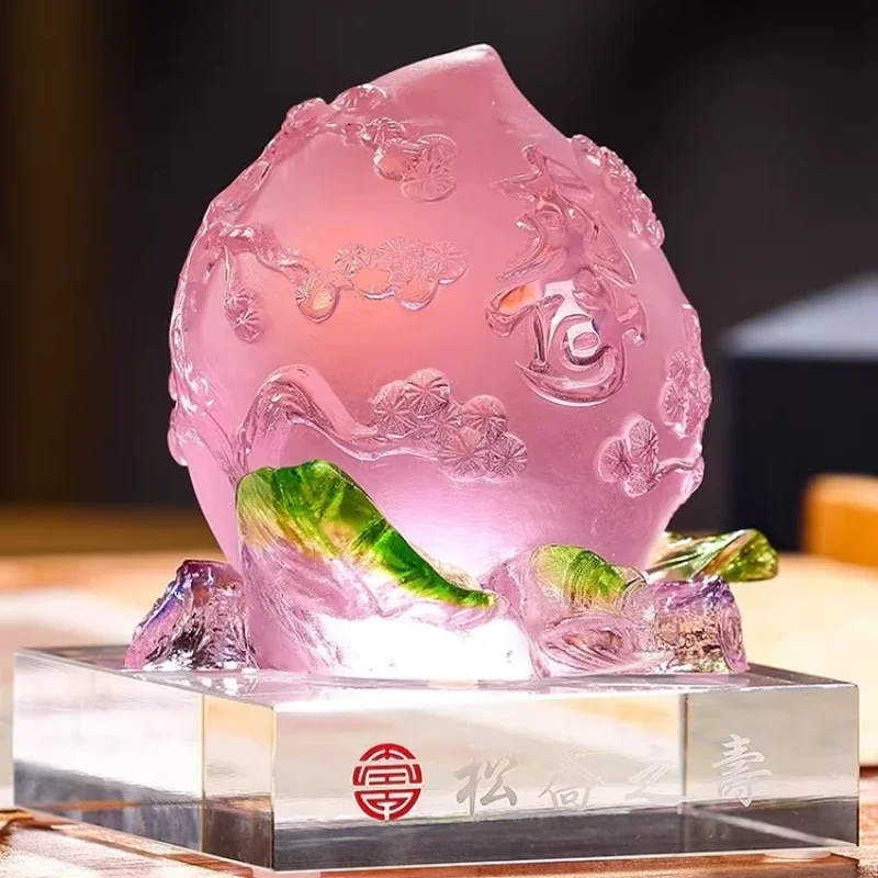 Glass handicrafts are given as birthday gifts to the elderly and elders as well as peach ornaments for living room decoration