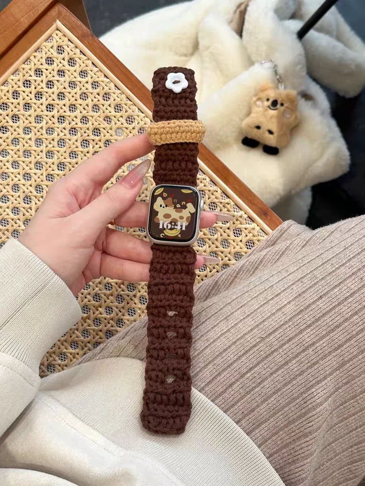 Handmade Wool Knitting Cute Strap for Apple Watch 38/42 40/44mm 6 5 4 Ladies Bracelet for Iwatch Band 7 8SE 49Ultra 3 2 41/45mm