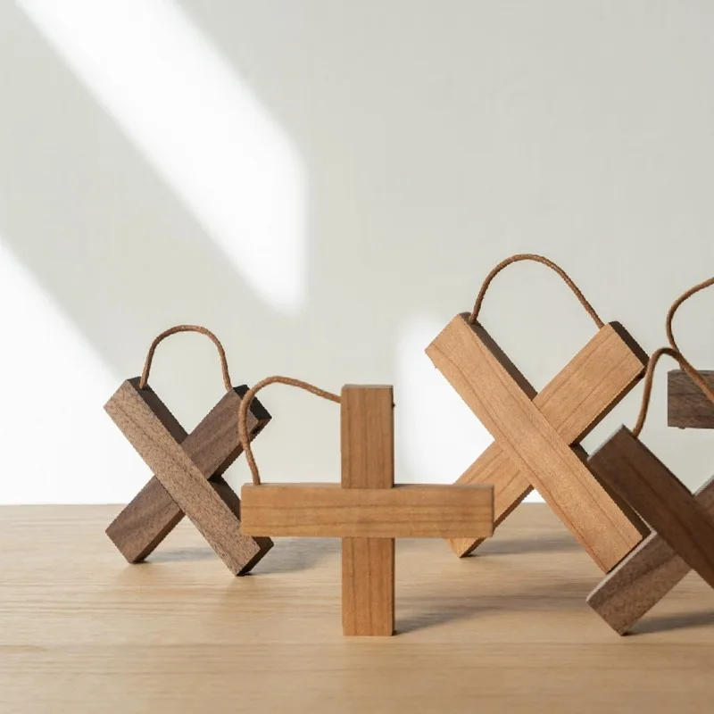 

Cross wood mat Cherry wood black walnut insulation pad Creative simple home dining wooden pad dining tray casserole pad