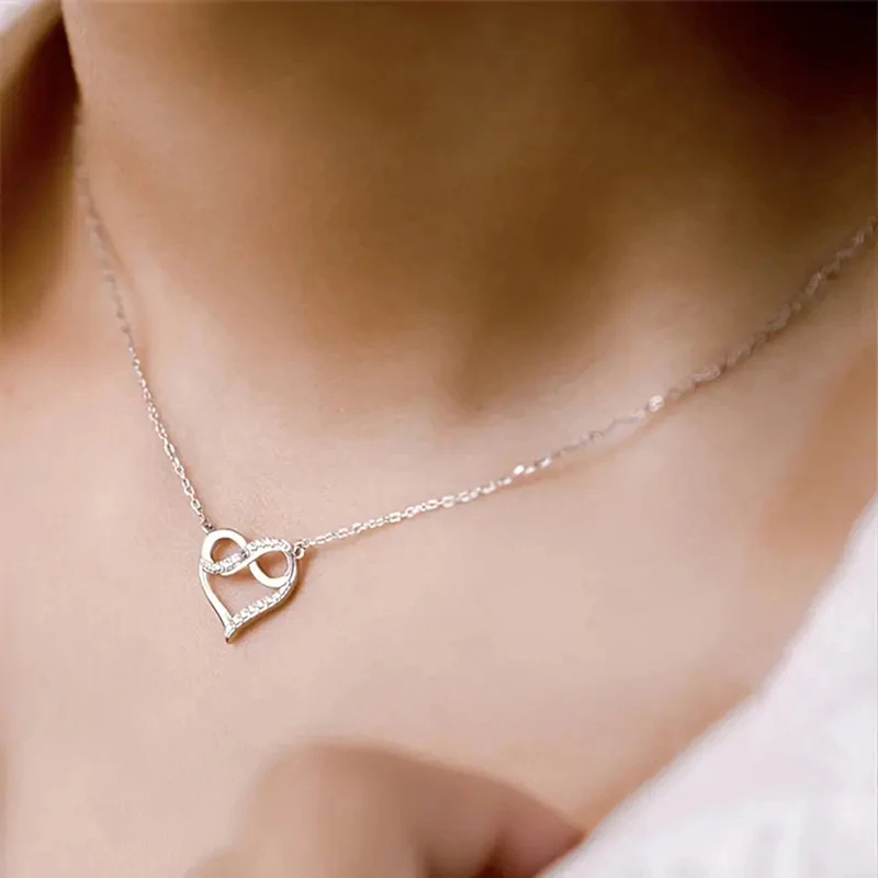 Huitan Chic Heart Pendant Necklace for Women Silver Color/Gold Color Exquisite Love Necklace Wedding Accessories Fashion Jewelry