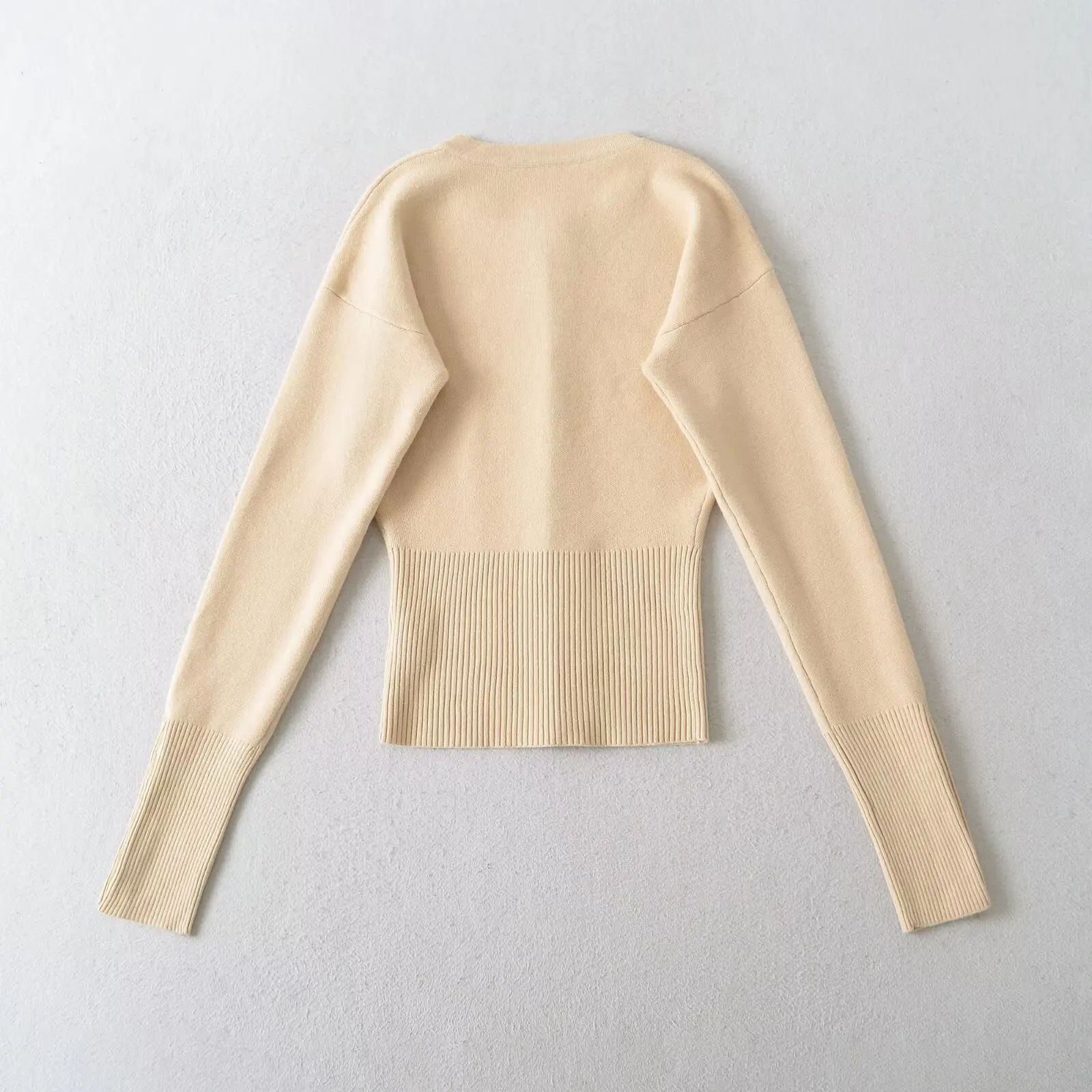 2025 الأمريكية الرجعية واحدة الصدر المغطاة زر سترة مشغولة من الصوف المرأة س الرقبة الضلع عالية الخصر سترة كم كامل تريكو